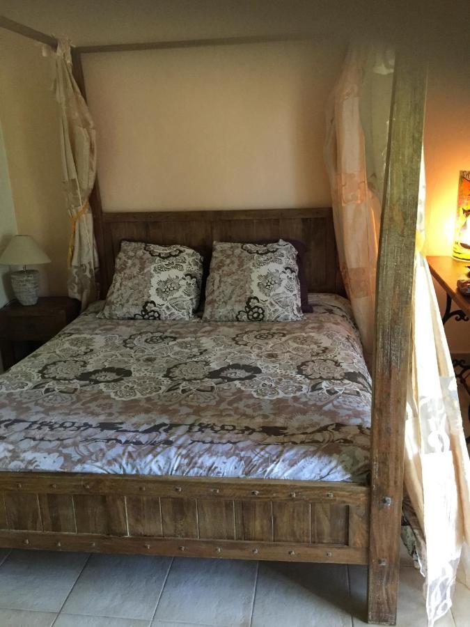 Bed and Breakfast L'Oasis-Лес-Иссамбр Экстерьер фото
